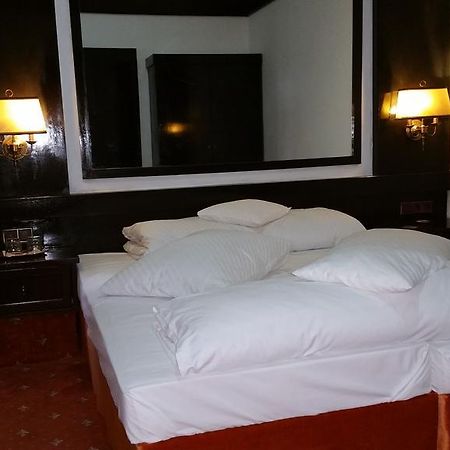Hotel Conacul Balta Albă Zewnętrze zdjęcie