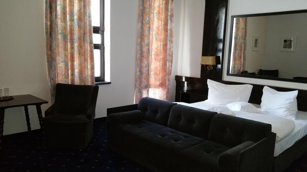 Hotel Conacul Balta Albă Zewnętrze zdjęcie